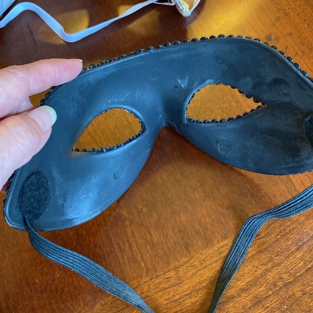 🔥3/$12🔥 Masquerade Mardi Gras mask set of two.